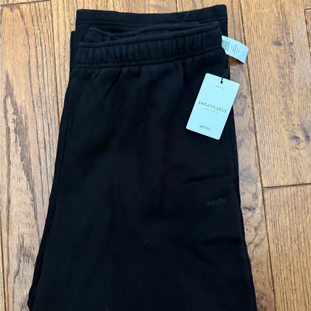 NWT Aritzia Black Sweatpants